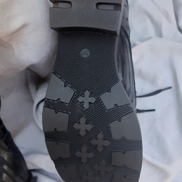 Combat boots - Picture 4 of 8